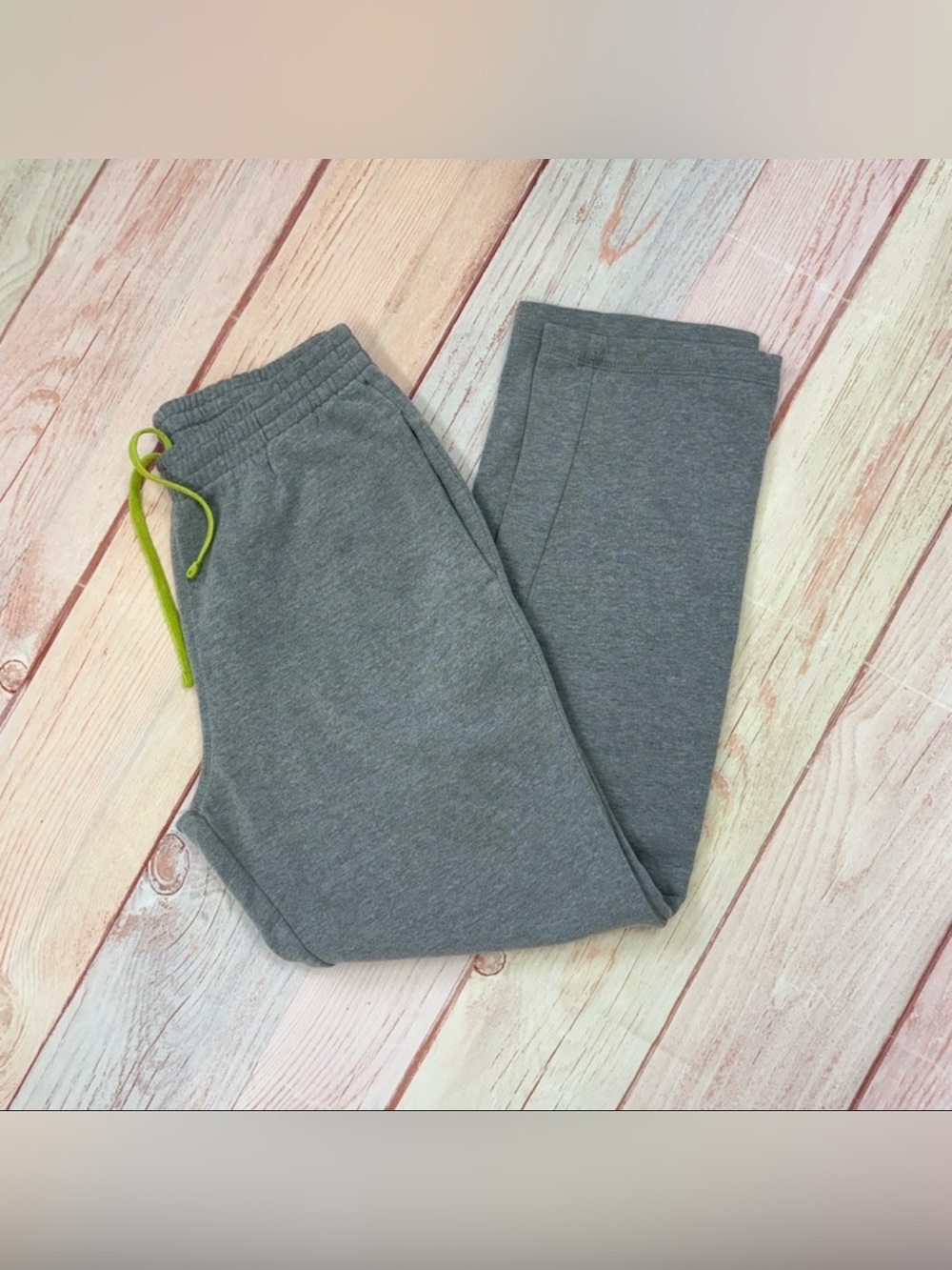 Men’s MTA Sport Heather Grey Wide Leg Sweatpants w/ Neon Drawstring Size Small